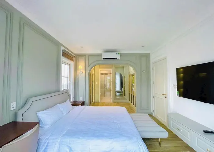 Khách sạn Novaworld Luxury Seaview 5*