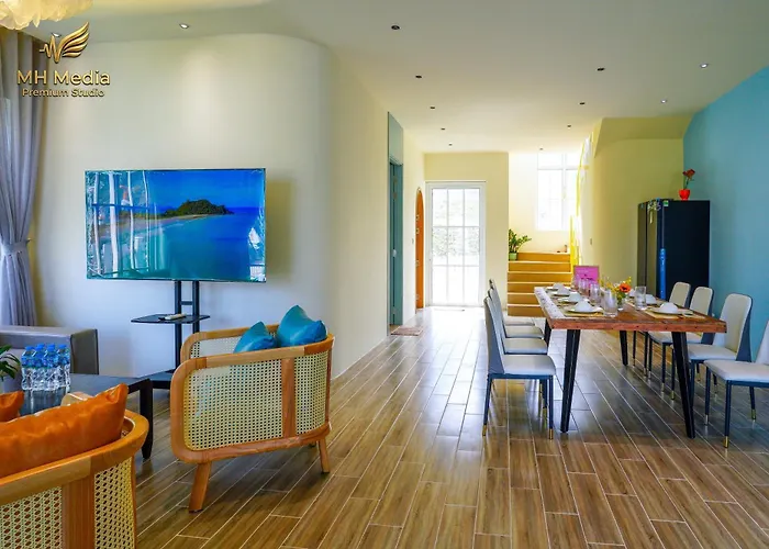 Khách sạn Novaworld Luxury Seaview